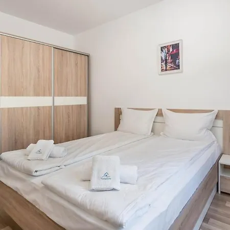 Apartment Beachfront 1br With Sea View And Private Parking Space, Cabacum Plaza, Kabakum