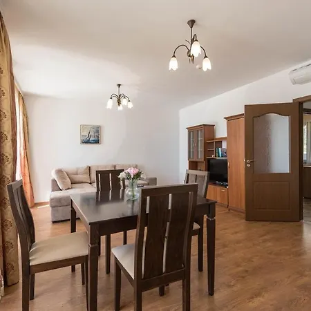 Beachfront 1br With Sea View And Private Parking Space, Cabacum Plaza, Kabakum 아파트 바르나