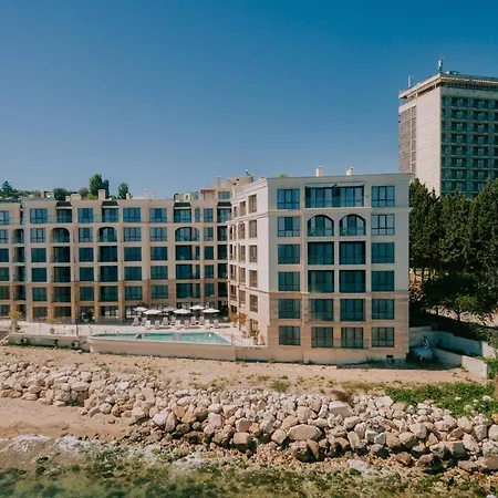 Apartamento Beachfront 1br With Sea View And Private Parking Space, Cabacum Plaza, Kabakum