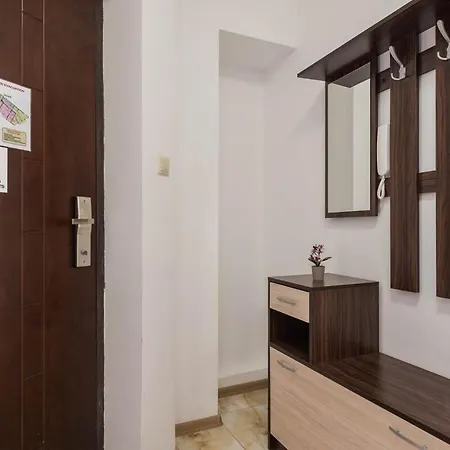 Beachfront 1br With Sea View And Private Parking Space, Cabacum Plaza, Kabakum Varna