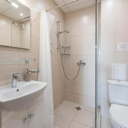 Beachfront 1br With Sea View And Private Parking Space, Cabacum Plaza, Kabakum