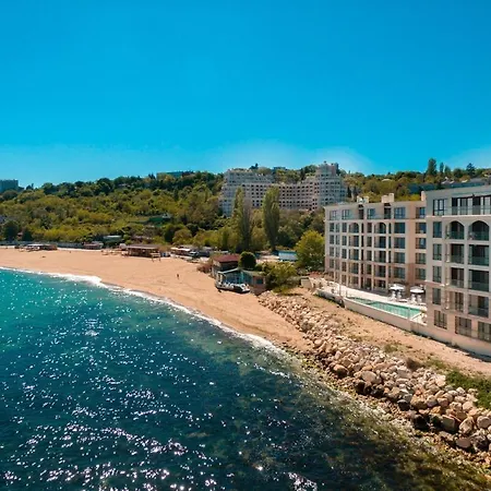 Beachfront 1br With Sea View And Private Parking Space, Cabacum Plaza, Kabakum Apartamento *