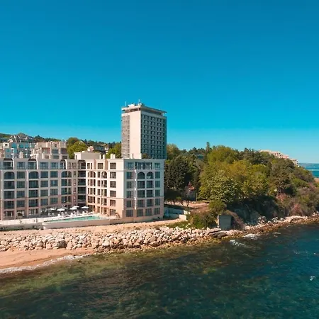 Beachfront 1br With Sea View And Private Parking Space, Cabacum Plaza, Kabakum * Varna